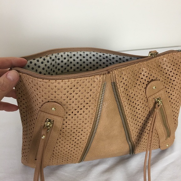 Clutch purse with zipper detail, tan color - Picture 7 of 9